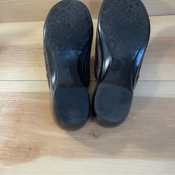 Clarks Brown Leather Mules Women’s Size 7 M - Picture 7 of 9